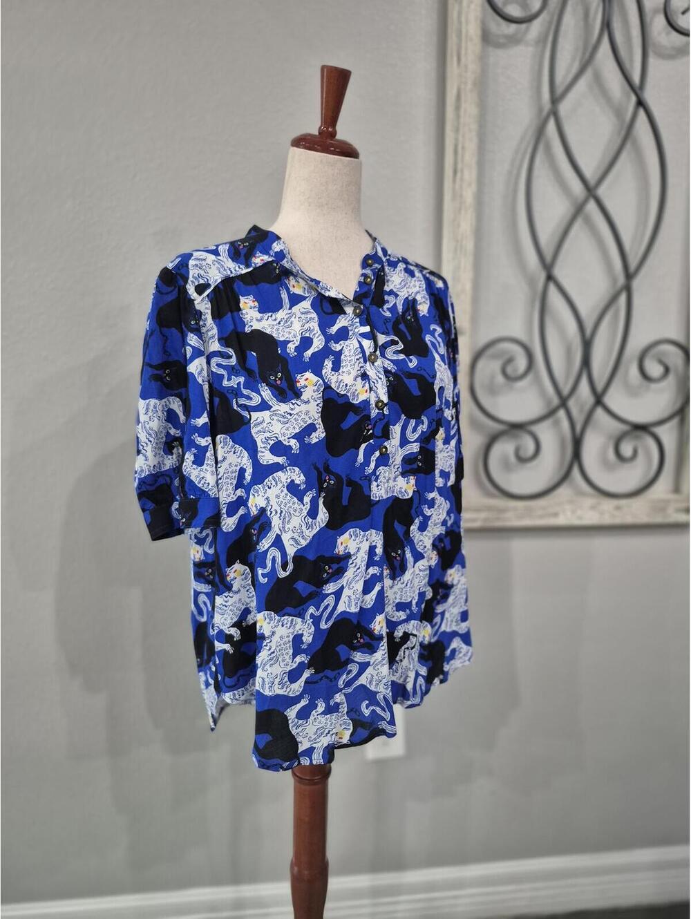 Emily Isabella New Botton Shirt Size Medium - Picture 4 of 9